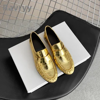Маленькие кожаные туфли, Женские туфли-лодочки в британском стиле, Новинка 2023 года, весенние плиссированные золотистые туфли-лоферы с круглым носком на толстом каблуке с мелким горлышком