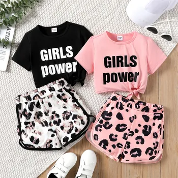 PatPat Комплект из 2 предметов, футболка с коротким рукавом и леопардовыми шортами с буквенным принтом для маленьких девочек