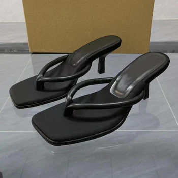 Новые летние тапочки в елочку, нескользящие пляжные сандалии на среднем каблуке с квадратной головкой, женские 2023