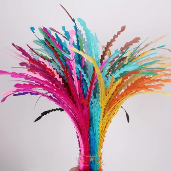 Несколько цветов, 100 шт./лот, цветные 25-30 см, Свободные Перья из ХВОСТА ПЕТУХА, Длинные перья для шляп-Чародеев, Модистки